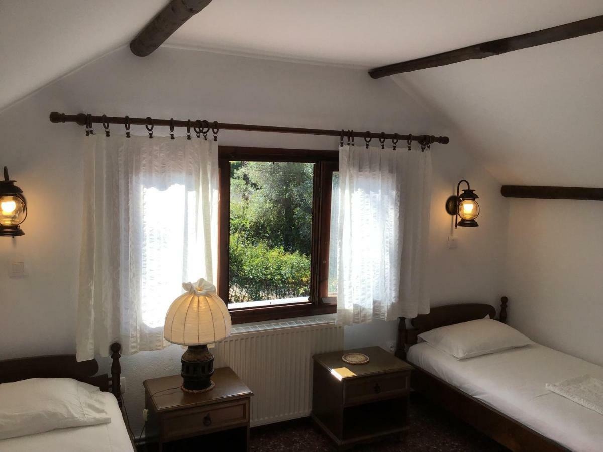 קריופיגי Wild Oaks Cottage מראה חיצוני תמונה